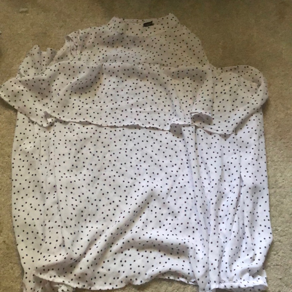 White and black polka dot blouse from rue 21
